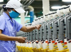 Dệt may Đầu tư tự động hóa hay rời bỏ cuộc chơi?
