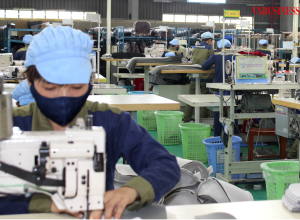 Xuất Khẩu Dệt May: Cờ Đến Tay, Phất Sao Cho Đúng?