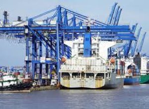 ​​​​​​​Tái Cấu Trúc Xuất Khẩu Tp.hcm: Cơ Hội Từ Thách Thức Thuế Mỹ 46%