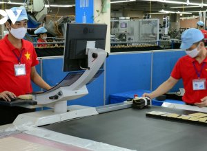 Công Nghiệp Thời Trang Khó Phát Triển Bằng Nguyên Liệu Nhập Khẩu